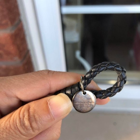 BOTTEGA VENETA Intrecciato Bracelet Black Leather/Silver. Authentic - Picture 4 of 6